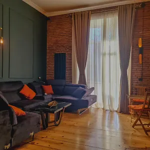  Апартаменты Floor Apartment+balcony In Sololaki / 25